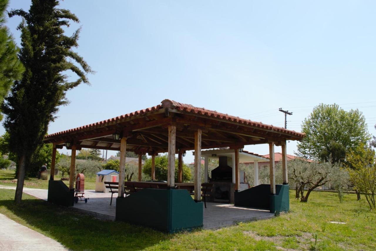 Olivemare Holidays Nea Iraklia Exterior photo