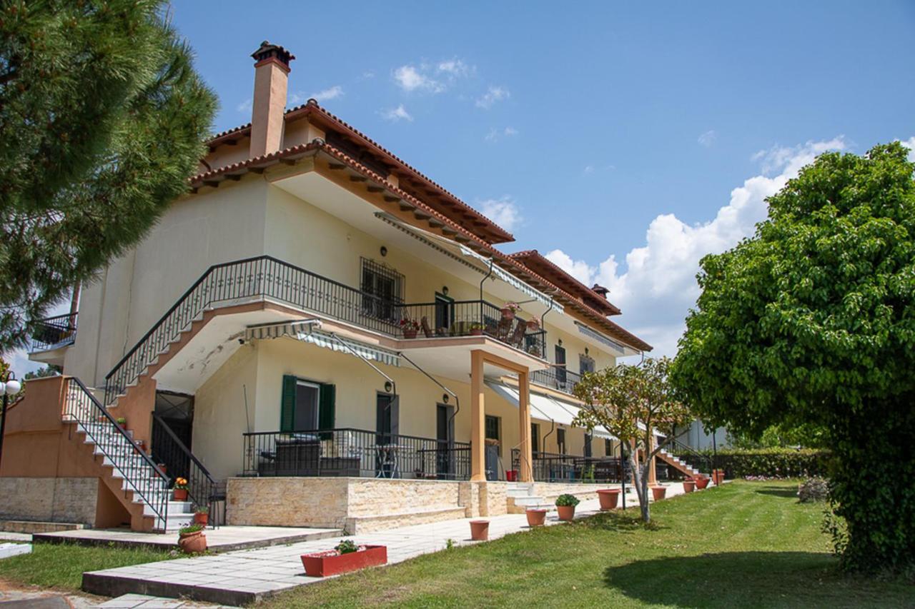 Olivemare Holidays Nea Iraklia Exterior photo